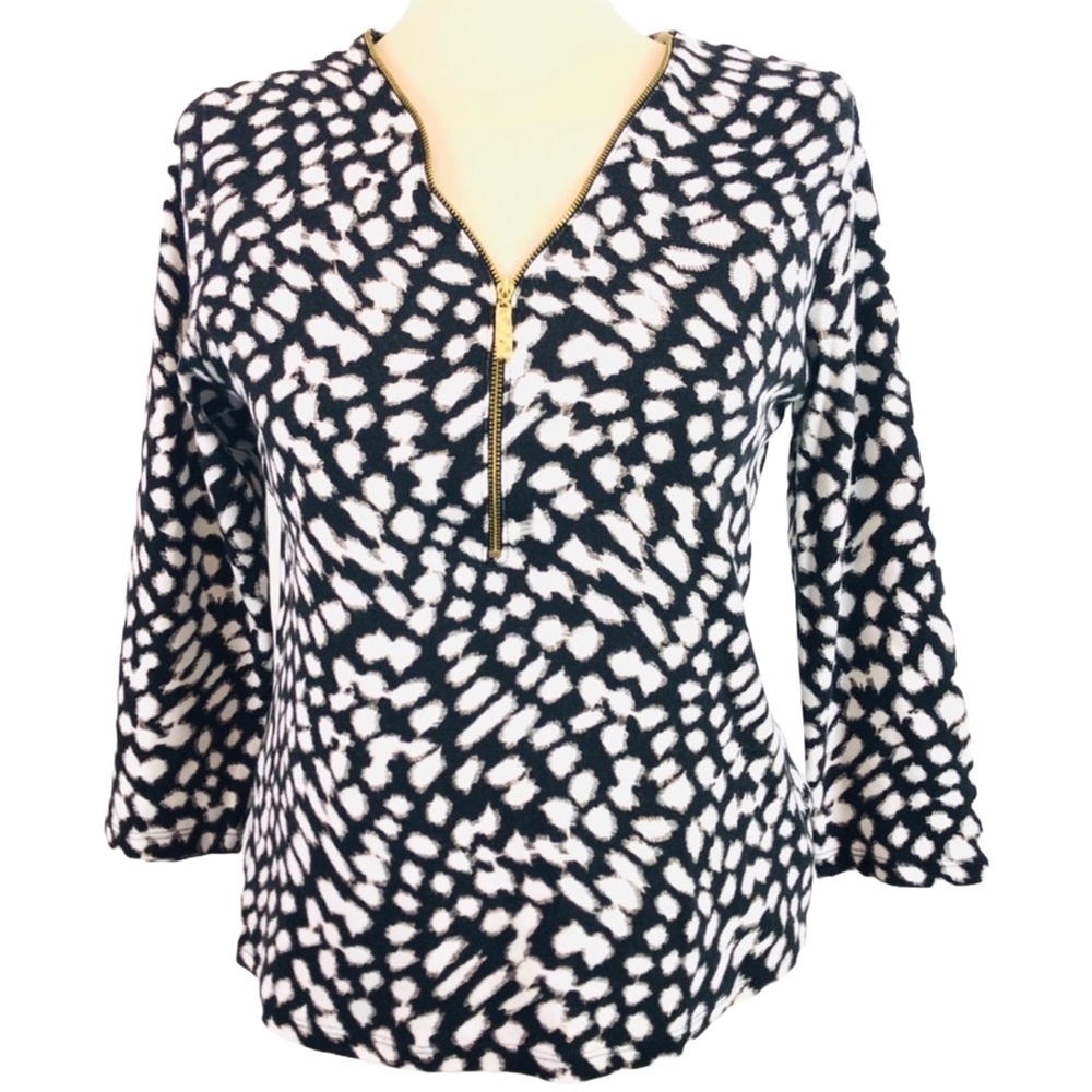 Top 36” M 100% Cotton Zipper Accent to Collar Bone Stopper at V-Neck Black White